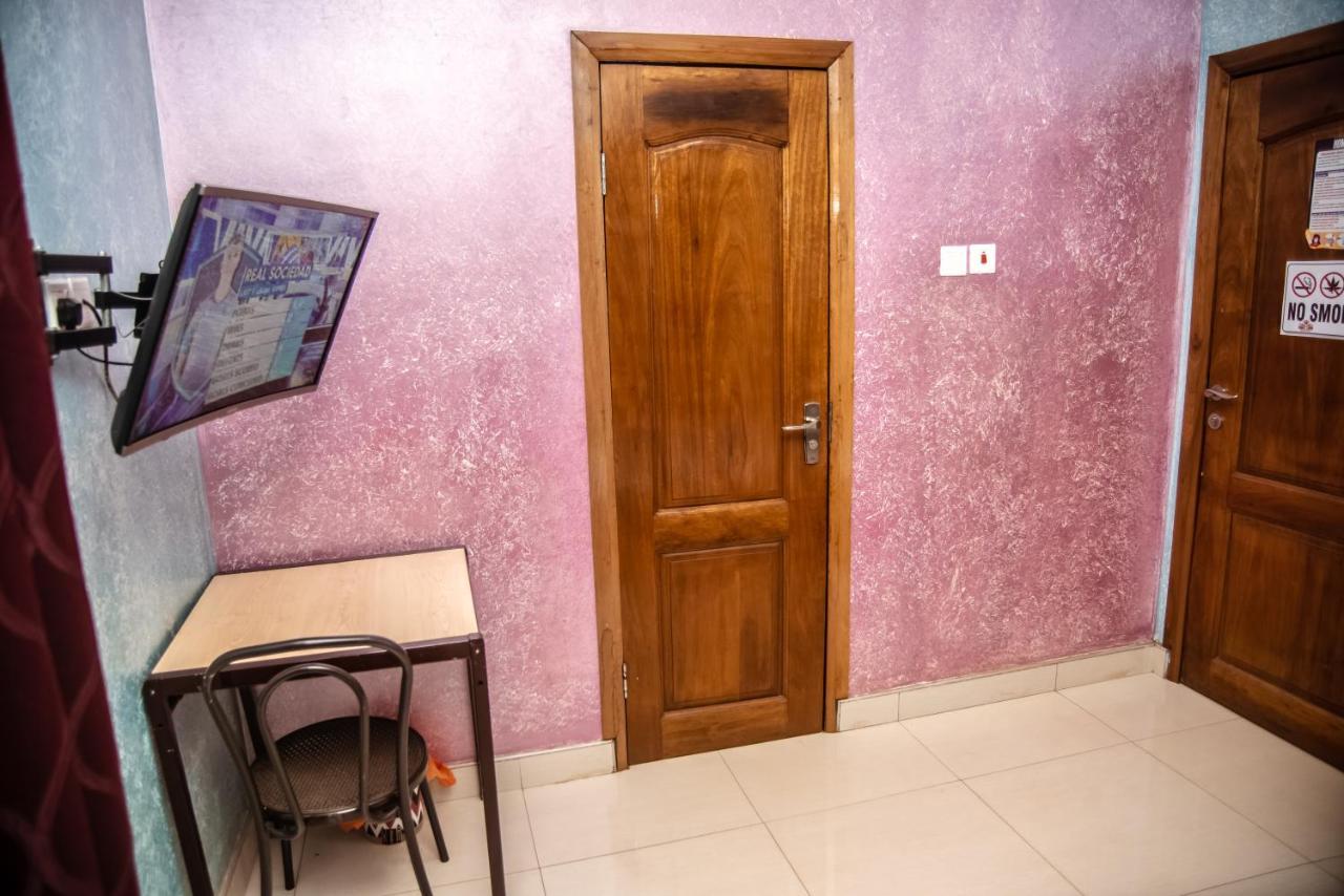 Homey Lodge Kumasi Exterior photo