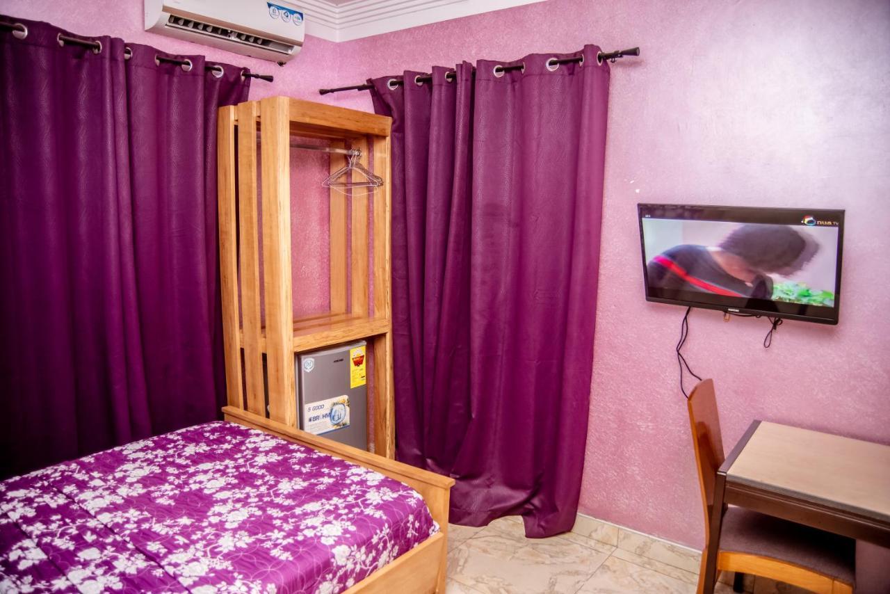 Homey Lodge Kumasi Exterior photo