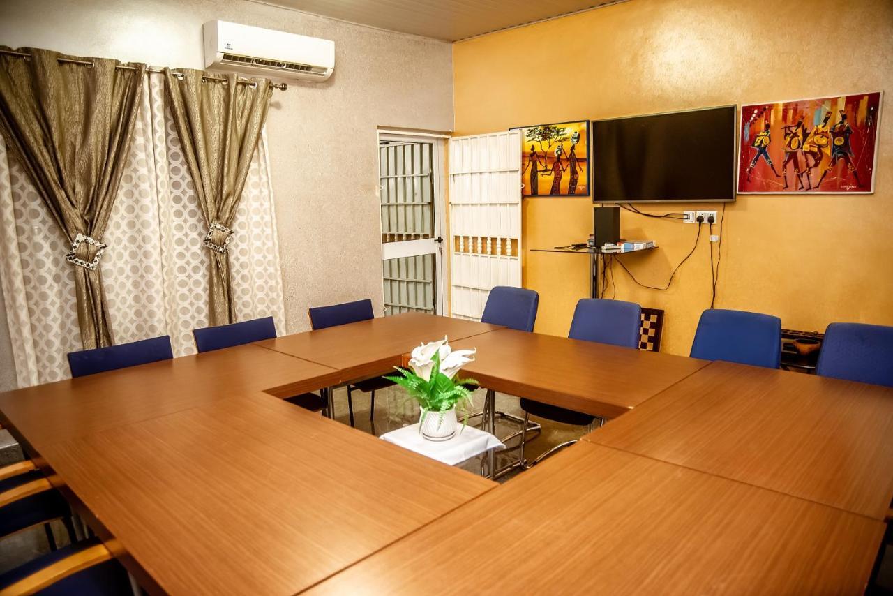 Homey Lodge Kumasi Exterior photo