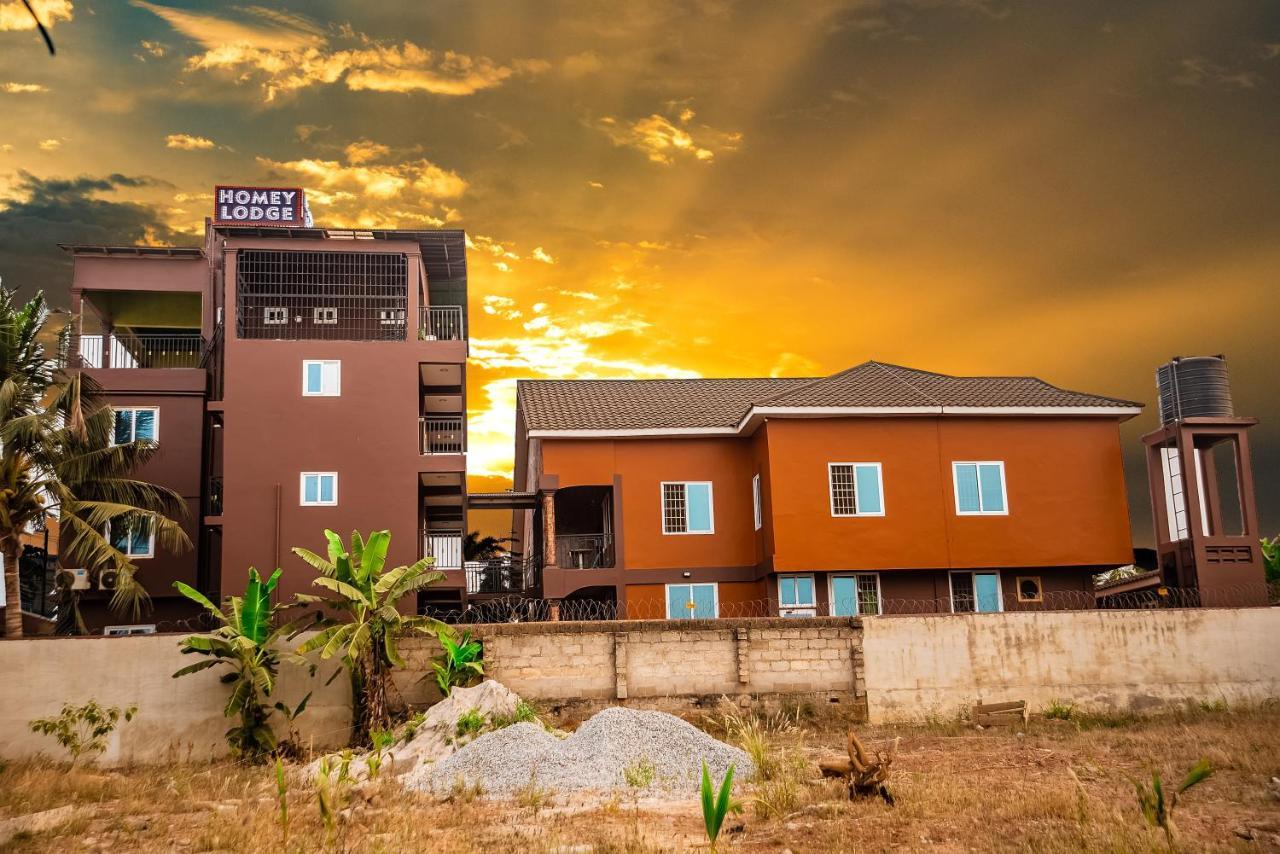 Homey Lodge Kumasi Exterior photo